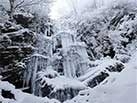 「四王寺の滝」の氷結